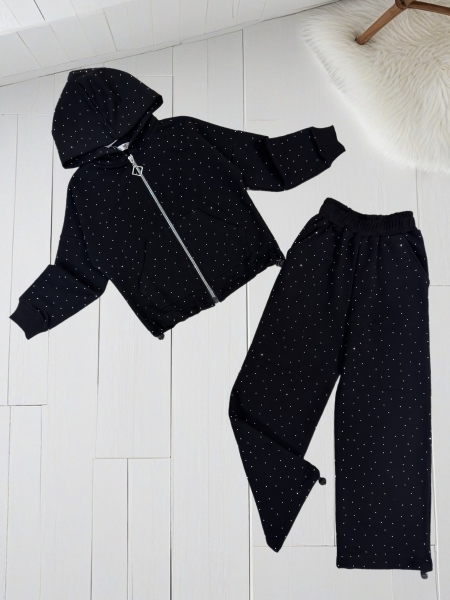 Костюм зі стразами